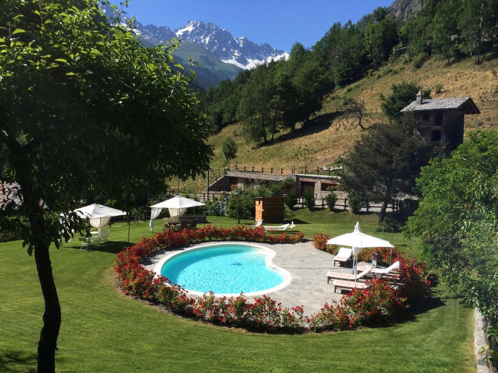 Le Petit Relais Hotel Valpelline Exterior photo
